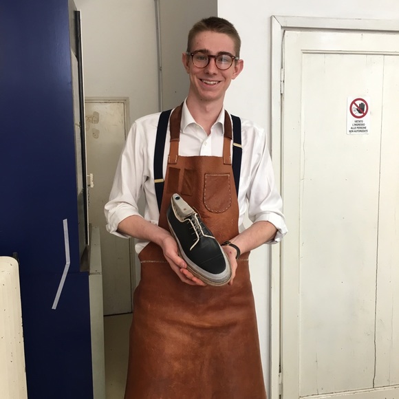 Broke Shoemaker. - Picture 2 of 8